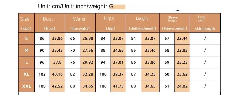 Duboka mini haljina s omotanim rubovima sa šljokicama i volanima
