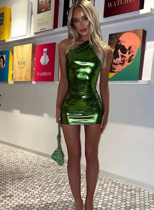 One-Shoulder-figurbetontes Mini-Folienkleid