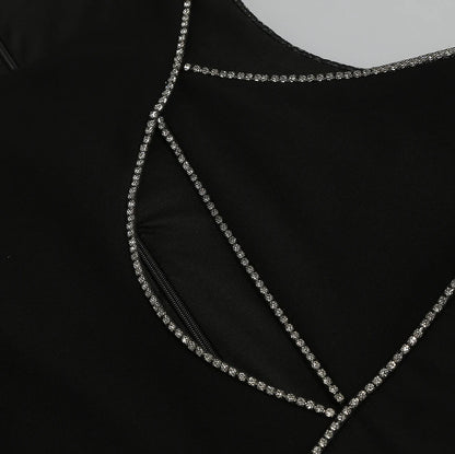 Schwarz One-Shoulder Chain Mini Dress