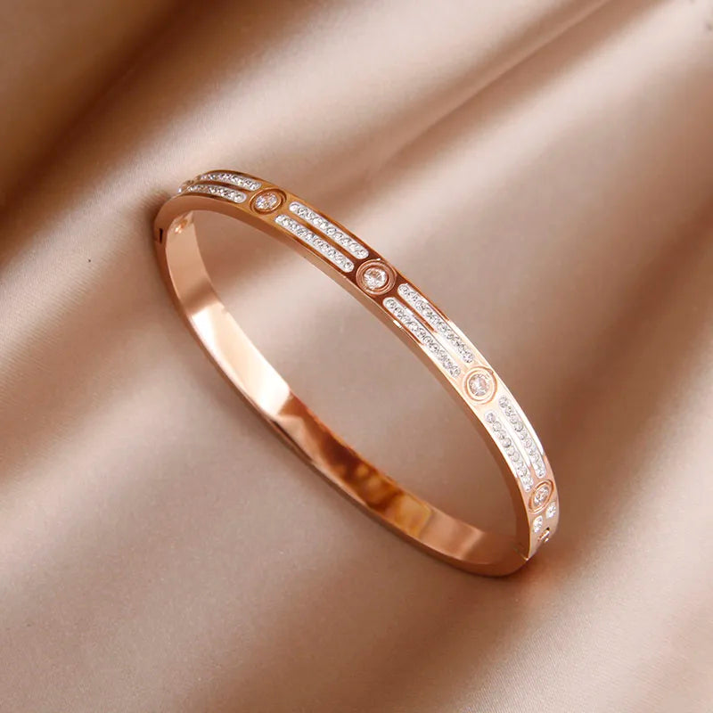 Bracelet à breloques lettre entièrement en cristal en acier inoxydable