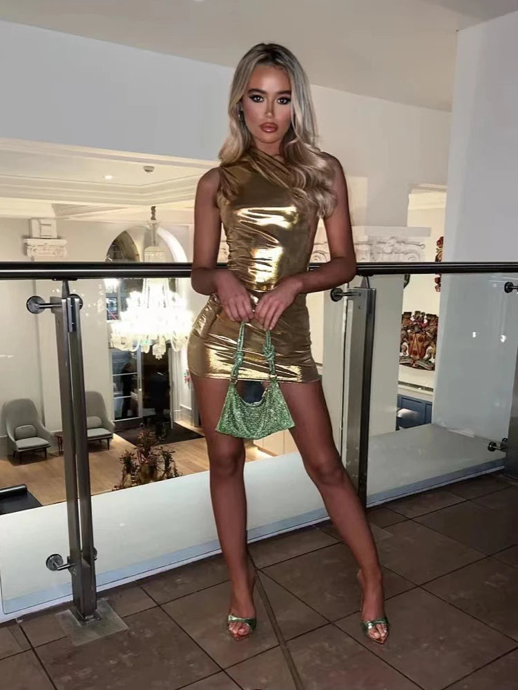 One-Shoulder-figurbetontes Mini-Folienkleid