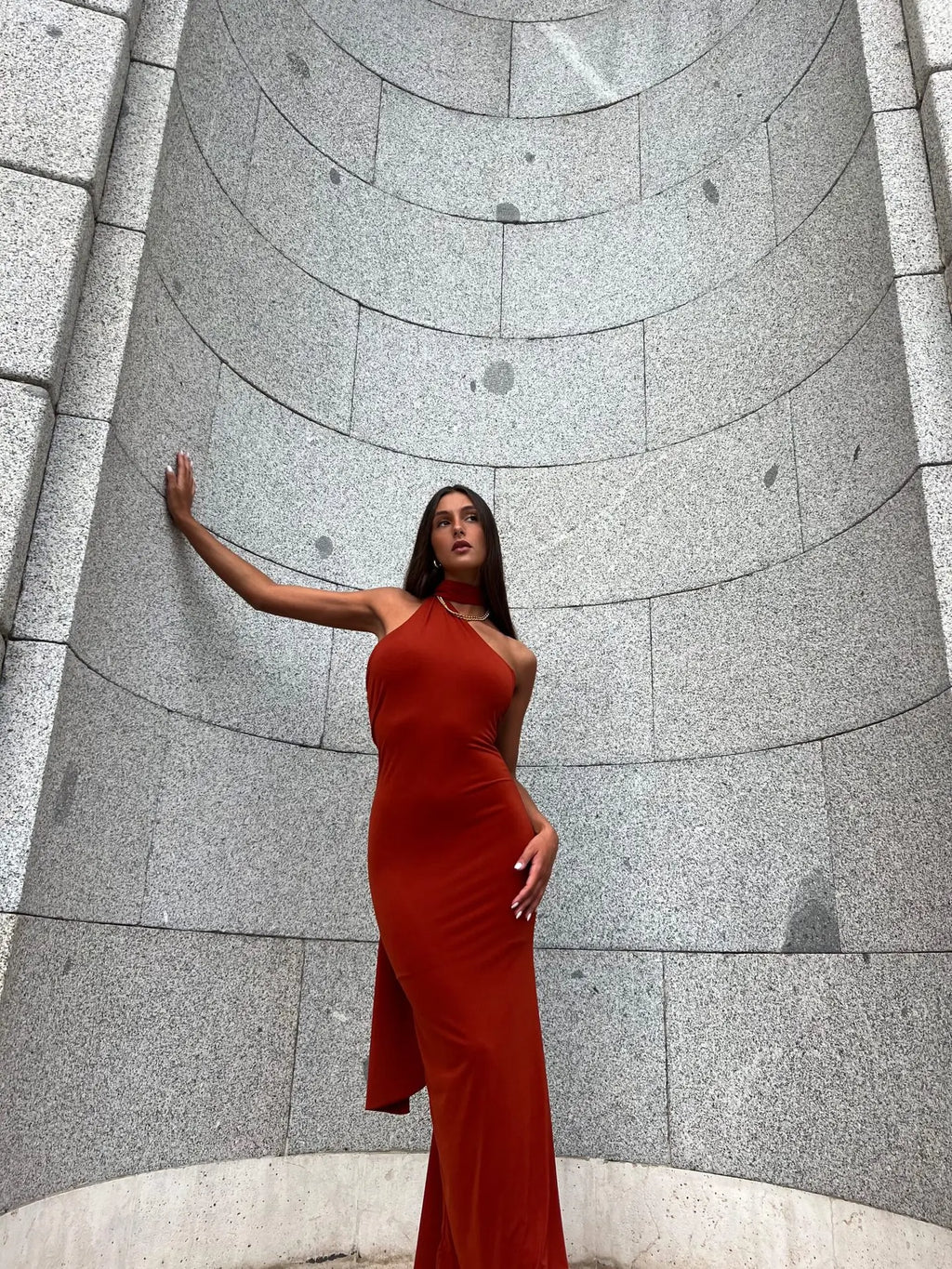 Robe Longue Col Suspendu Rouge